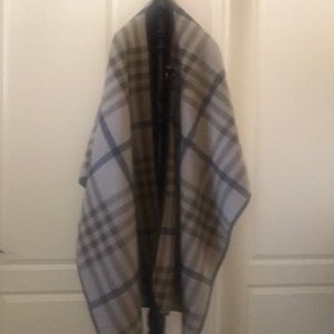 NWOT one size plaid poncho